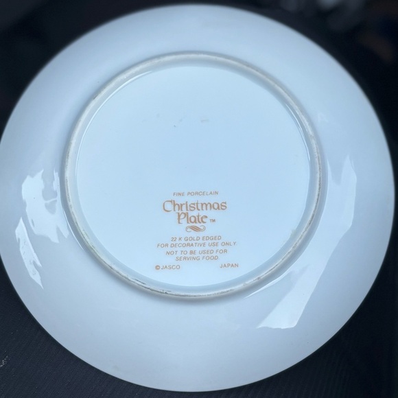 Vintage 1982 Jasco Fine Porcelain Christmas Display Plate 22K Gold Edged - Picture 3 of 3